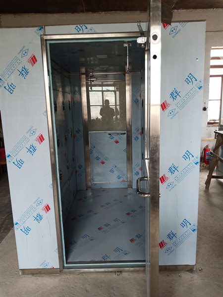 標準風淋室材質(zhì)與非標風淋室的作用及兩者的區(qū)別