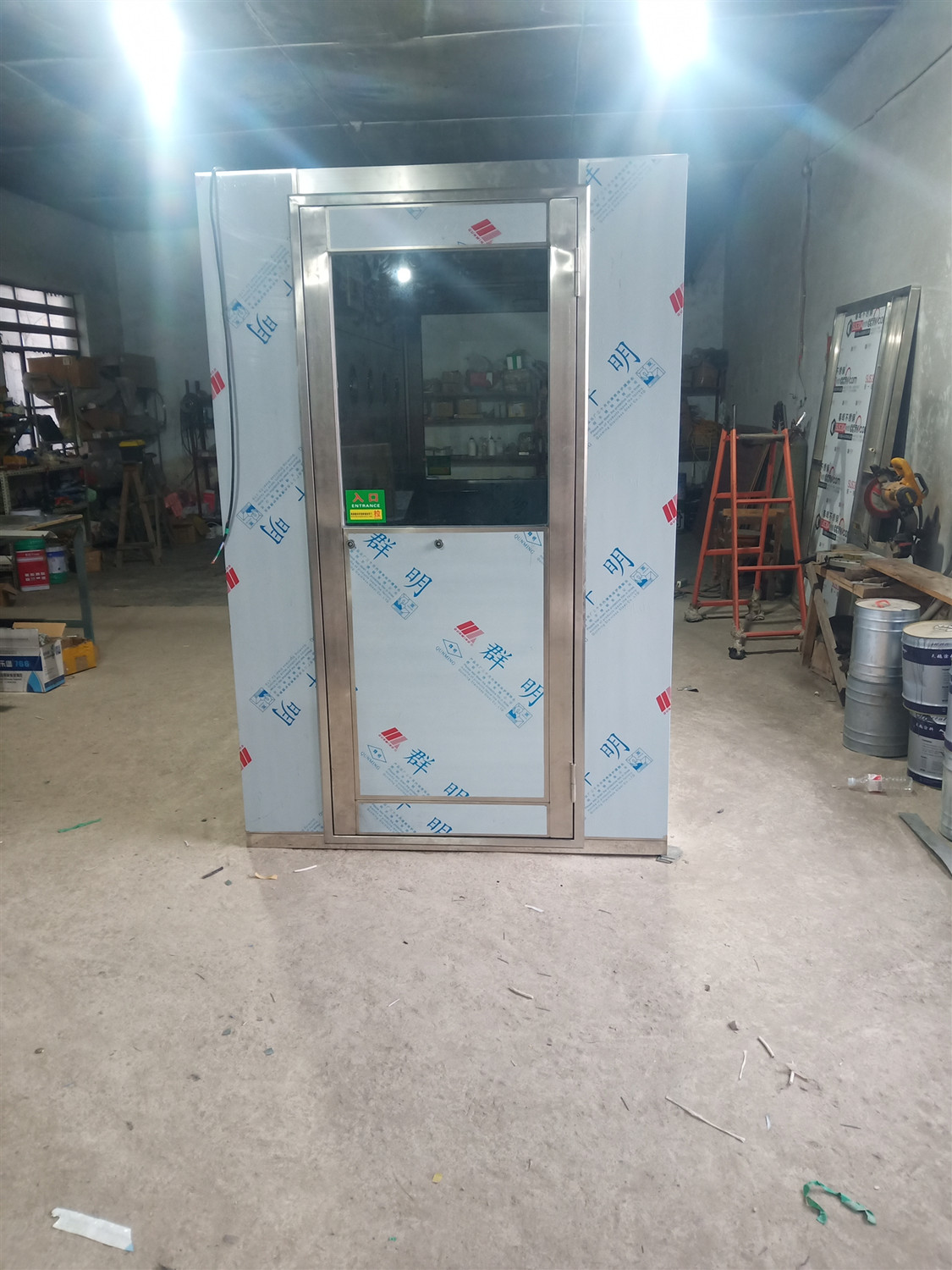 食品廠中風淋室發(fā)揮的作用原理及注意事項